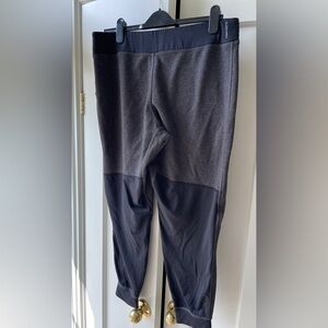 The North Face Women's Black and Gray Joggers